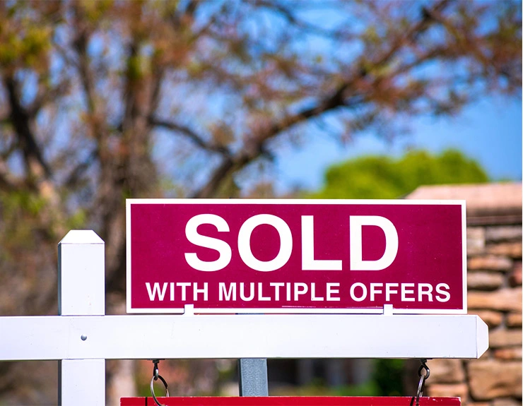 couple getting financial advice
