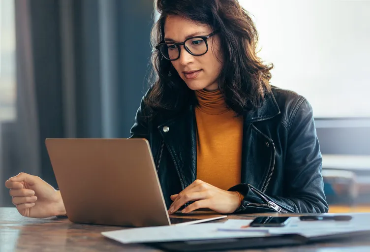 Women working on laptop